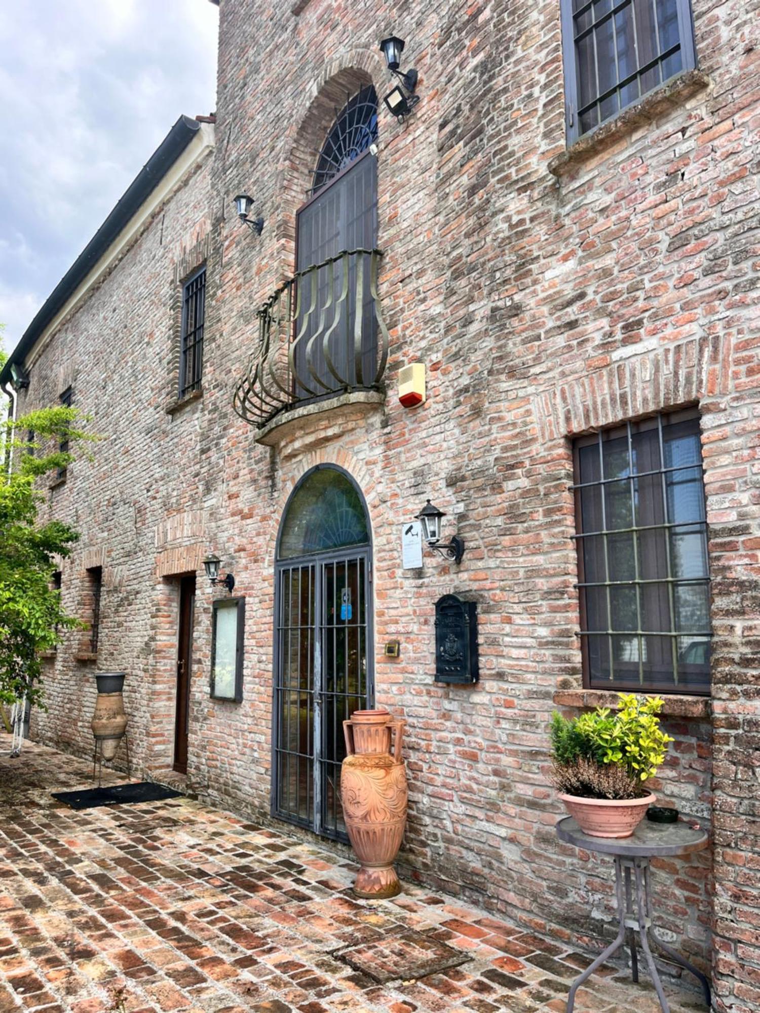 Locanda Corte Arcangeli Феррара Екстер'єр фото